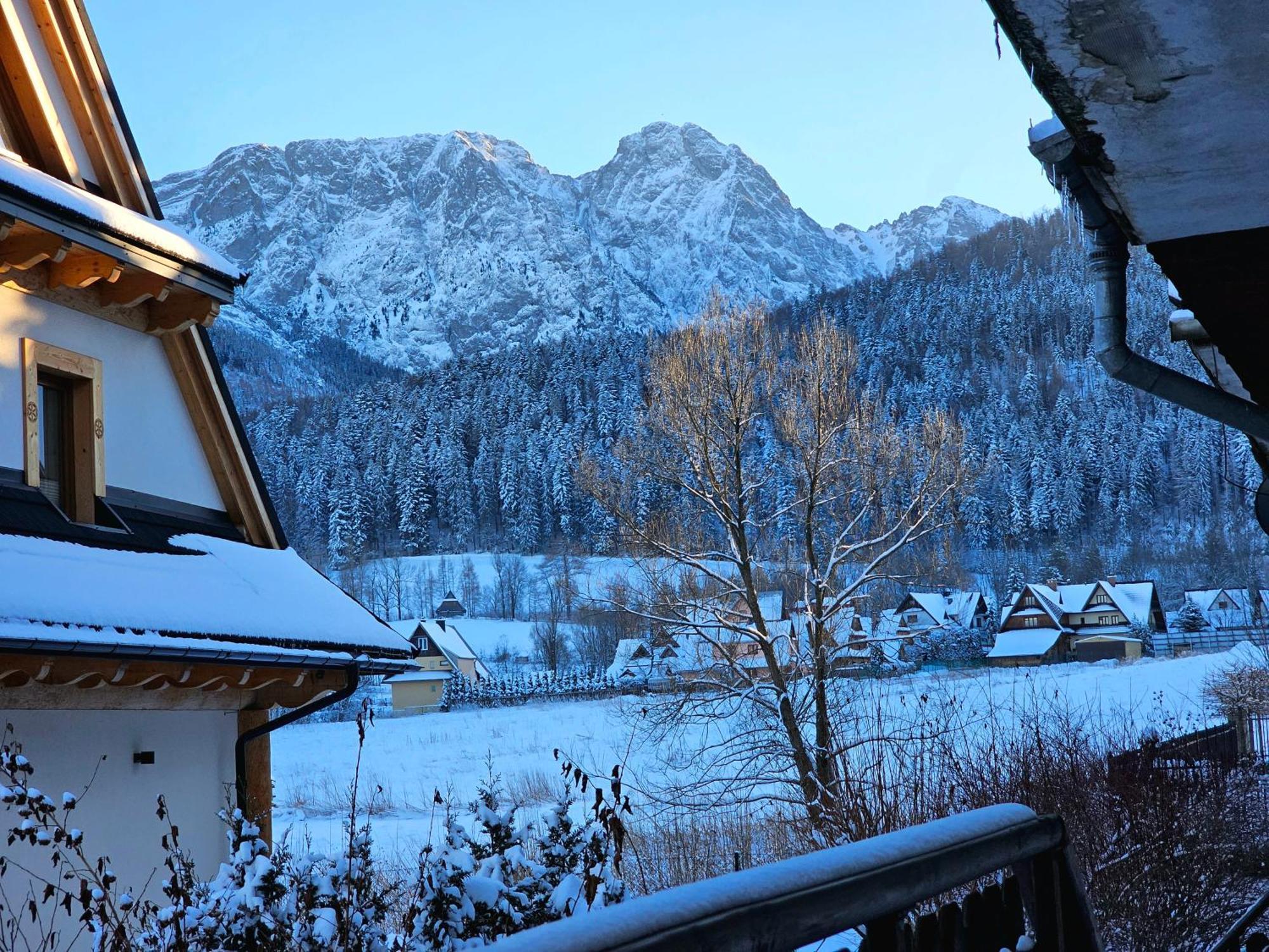 Apartment Rodzinny Tatra Giewont View Skibowki 11a By Rentilopl